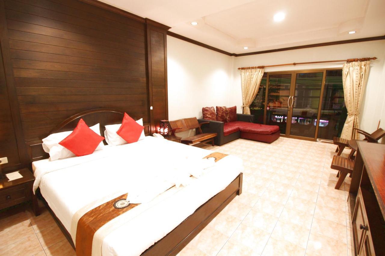 Baan Veerakit Hotel Patong 외부 사진